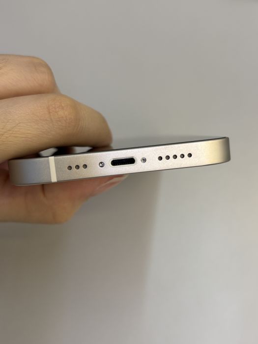 iPhone 14 · 4/9