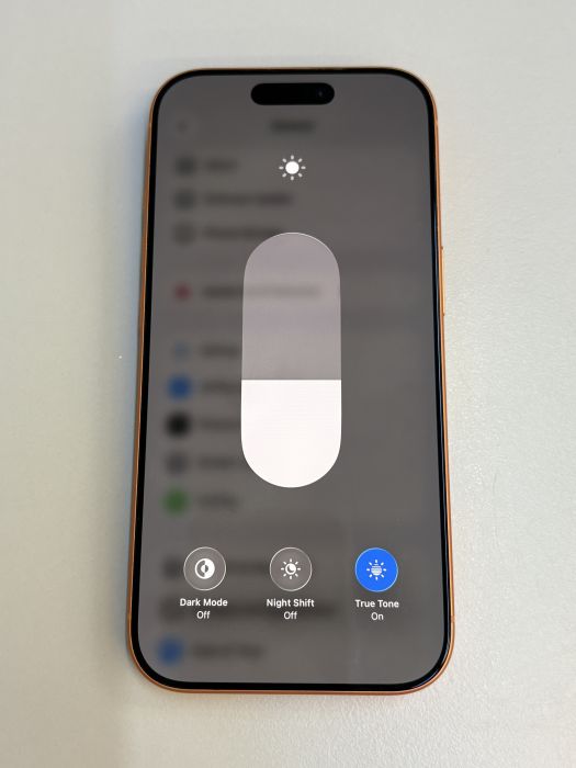 iPhone 17 Pro · 6/9