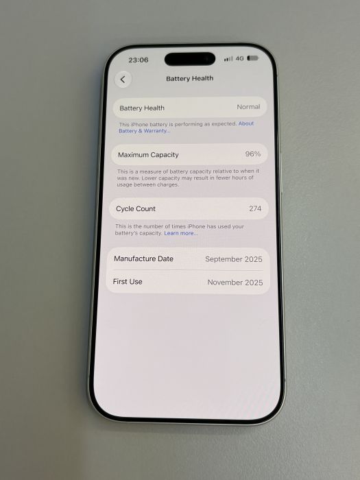 iPhone 17 · 8/9