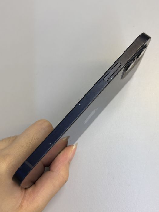 iPhone 12 · 3/9