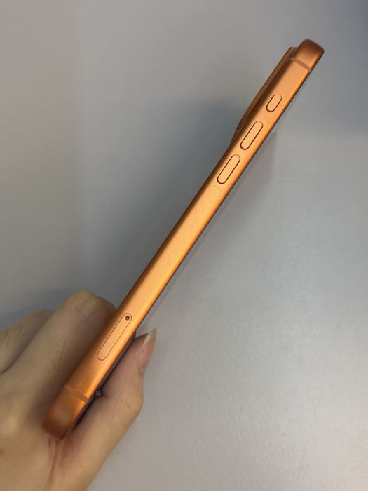 iPhone 17 Pro Max · 2/9