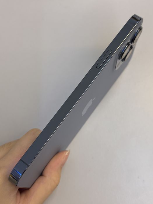 iPhone 13 Pro Max · 3/9