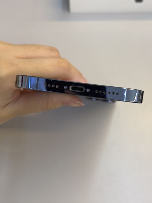 iPhone 13 Pro Max · 4/9