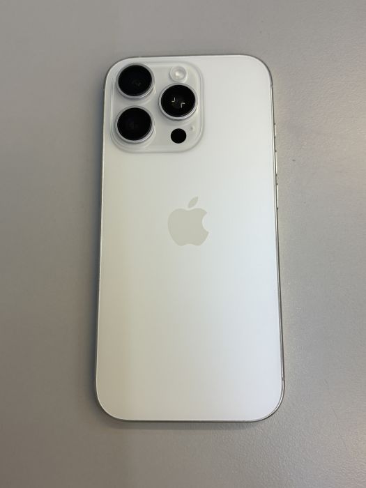 iPhone 16 Pro · 1/9