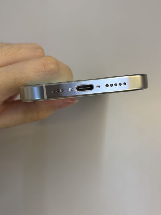 iPhone 16 Pro · 4/9