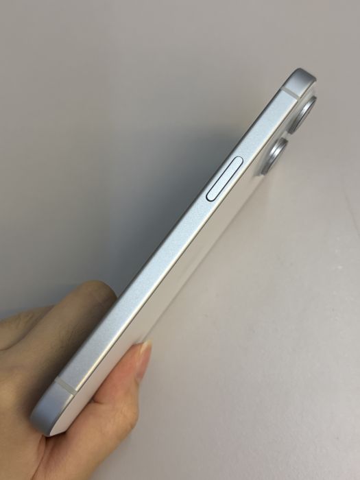 iPhone 15 · 3/6