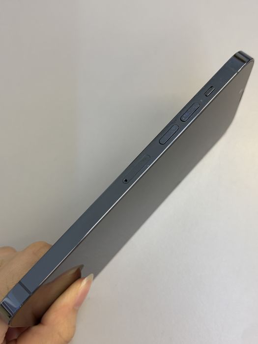 iPhone 13 Pro Max · 2/9