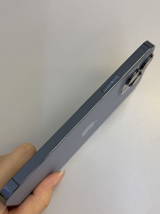 iPhone 13 Pro Max · 3/9