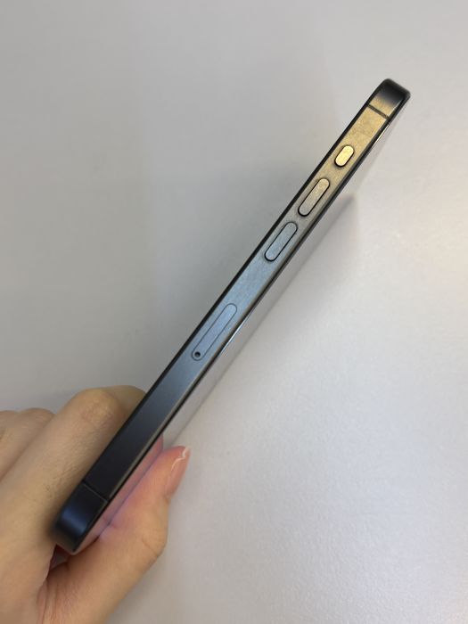 iPhone 15 Pro · 2/9