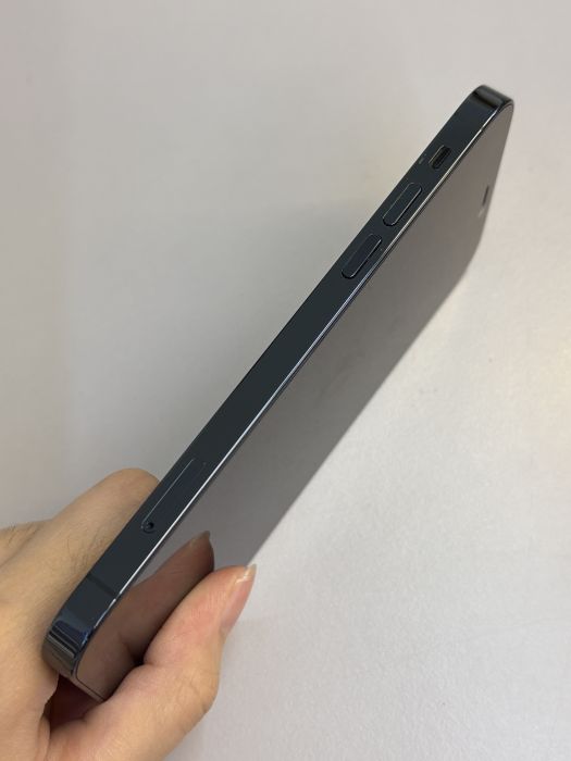iPhone 12 Pro · 2/9