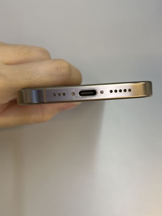 iPhone 16 Pro · 4/9