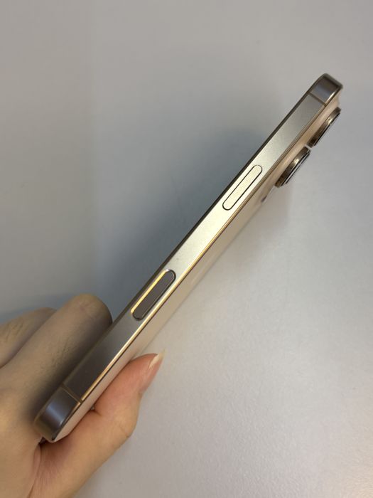 iPhone 16 Pro · 3/9