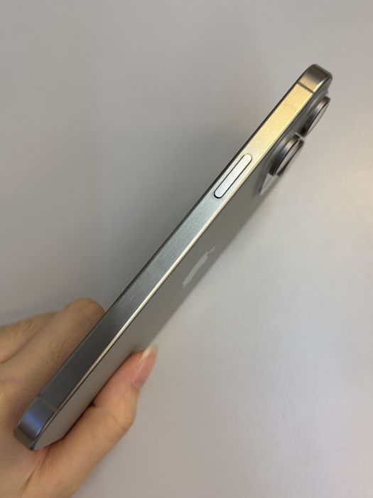 iPhone 15 Pro Max · 3/9