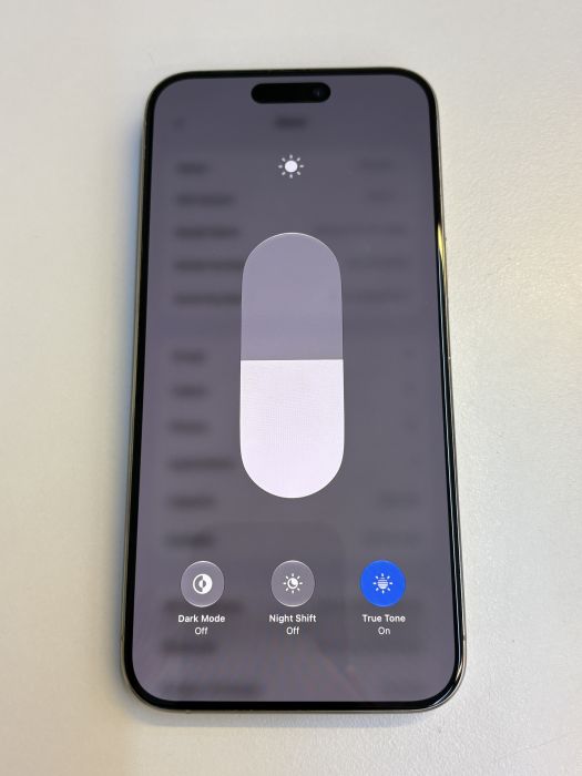 iPhone 15 Pro Max · 6/9