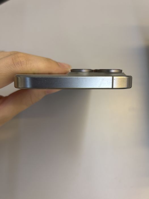 iPhone 15 Pro Max · 5/9