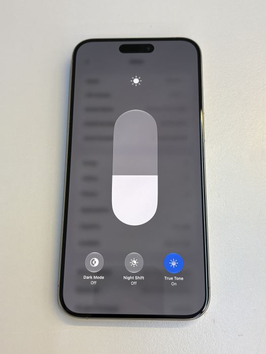 iPhone 15 Pro Max · 6/9