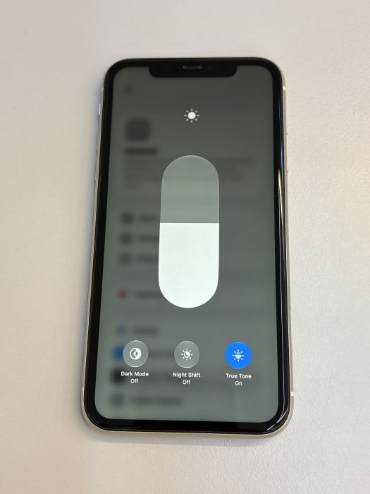 iPhone 11 · 6/9