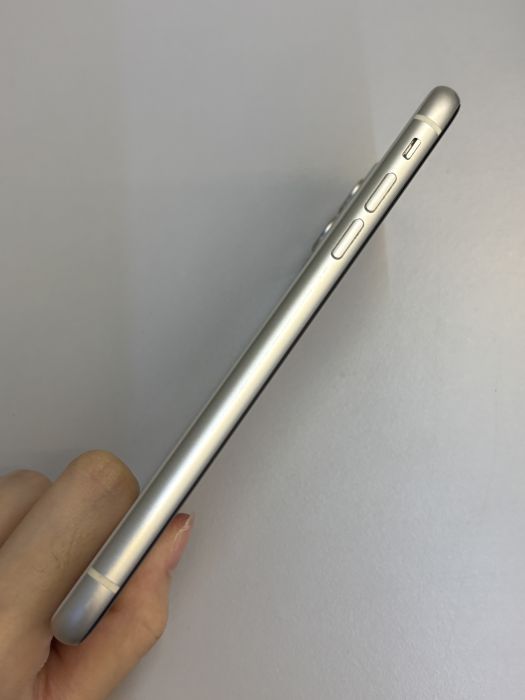 iPhone 11 · 2/9