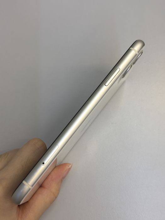 iPhone 11 · 3/9