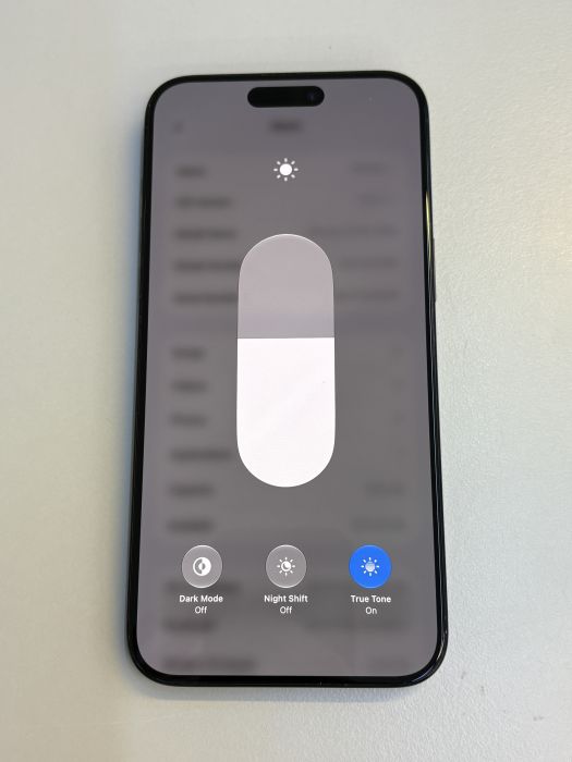 iPhone 15 Pro Max · 6/9