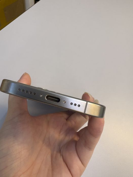 iPhone 15 Pro · 5/9