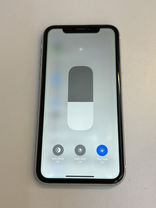 iPhone XR · 6/9