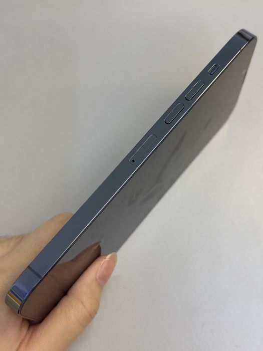 iPhone 13 Pro Max · 2/9