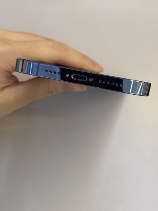 iPhone 13 Pro Max · 4/9
