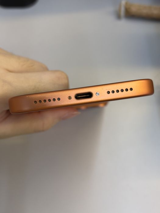 iPhone 17 Pro Max · 4/9