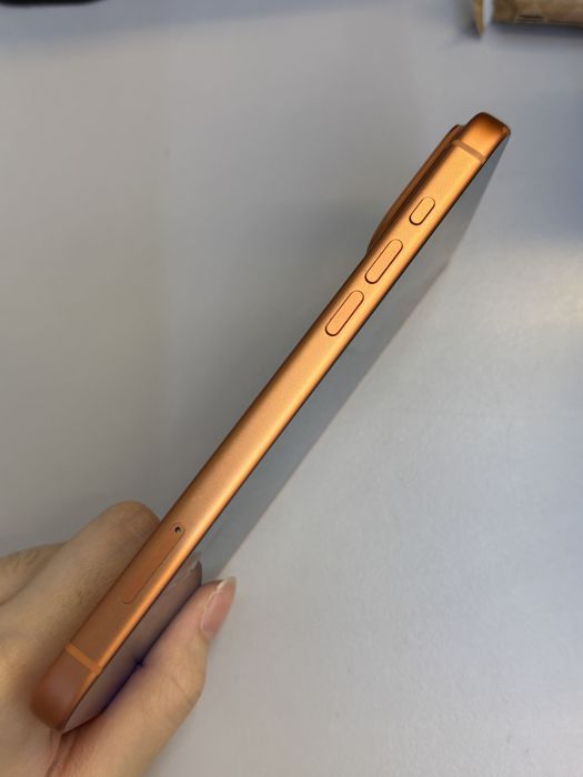 iPhone 17 Pro Max · 2/9