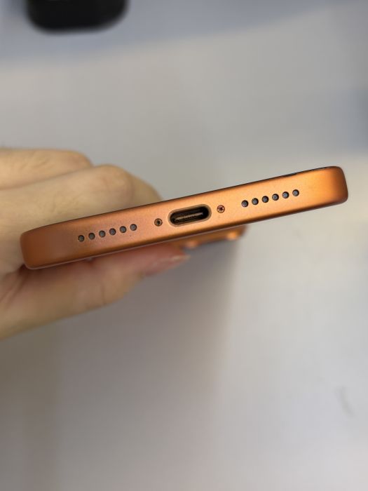 iPhone 17 Pro Max · 4/9