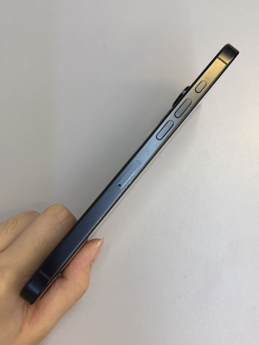 iPhone 16 Pro Max · 2/9