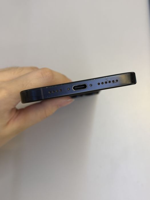 iPhone 16 Pro Max · 4/9