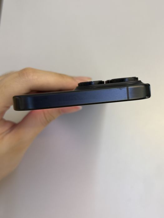 iPhone 16 Pro Max · 5/9
