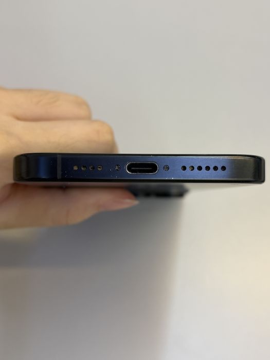 iPhone 16 Pro Max · 4/9