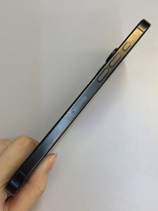 iPhone 16 Pro Max · 2/9
