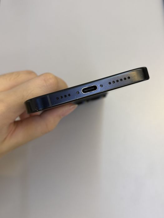 iPhone 16 Pro Max · 4/9