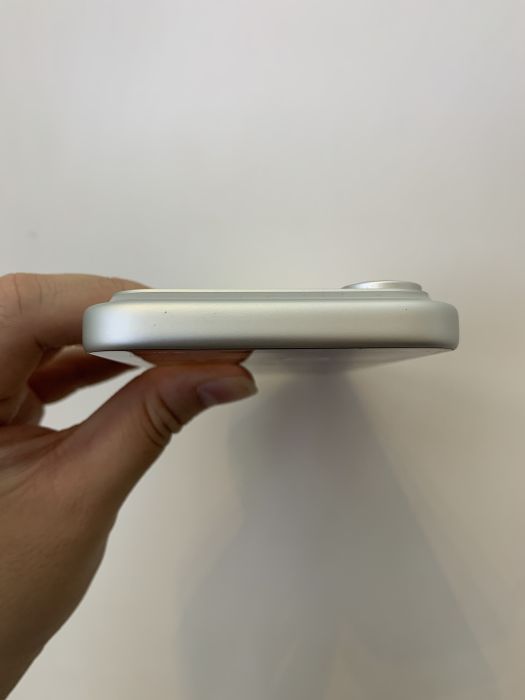 iPhone 17 Pro · 4/9