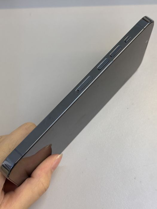 iPhone 13 Pro Max · 2/10