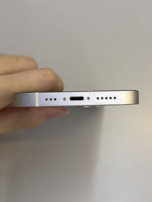 iPhone 14 · 4/9