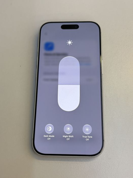 iPhone 17 Pro · 6/10
