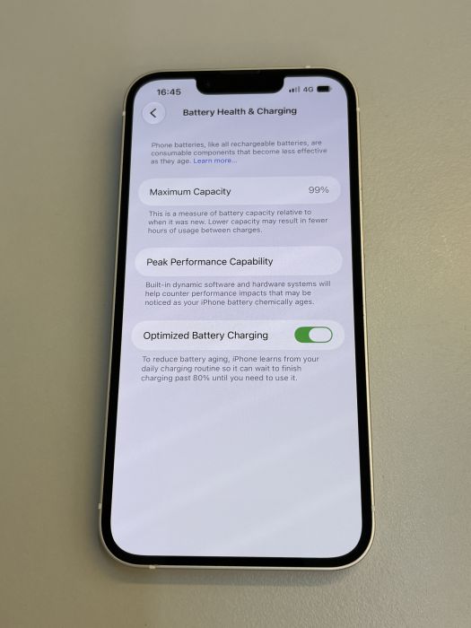 iPhone 14 · 8/9