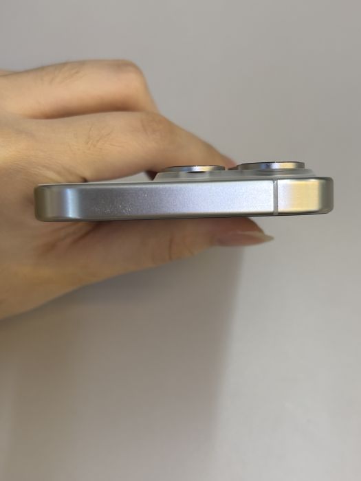 iPhone 15 Pro · 5/9