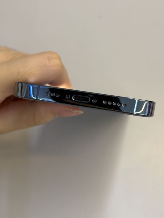 iPhone 13 Pro · 4/10