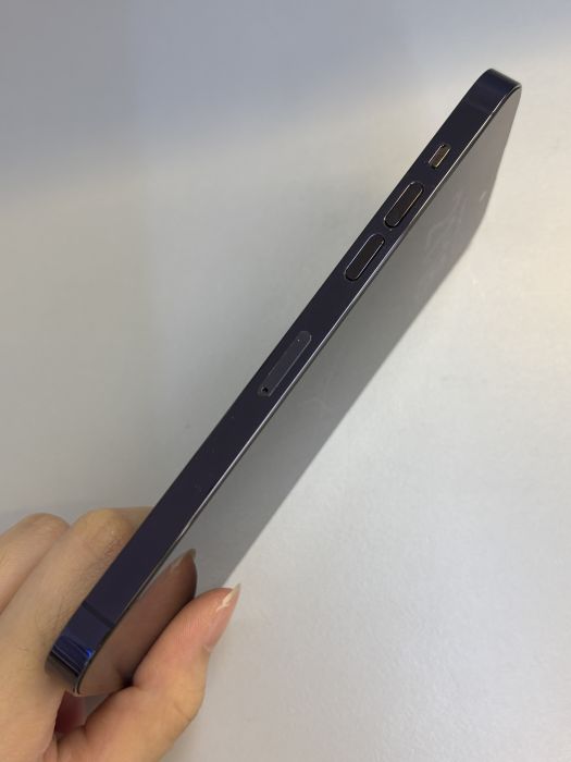 iPhone 14 Pro Max · 2/9