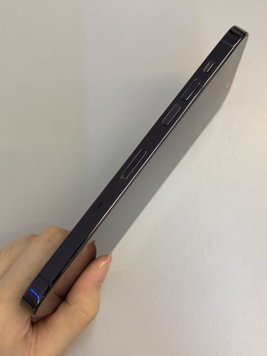 iPhone 14 Pro Max · 2/9