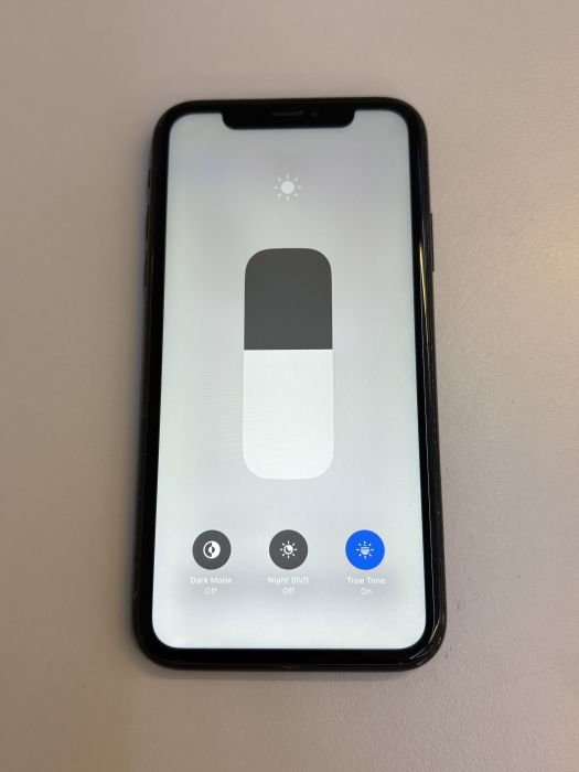 iPhone XR · 6/9