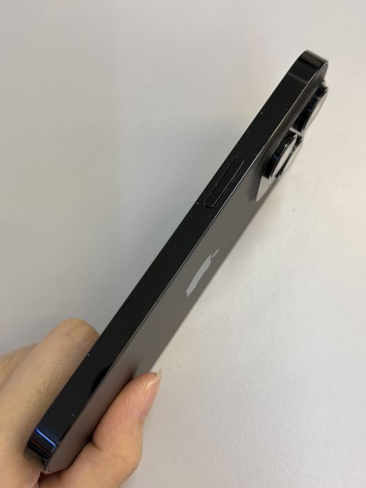 iPhone 14 Pro · 3/9
