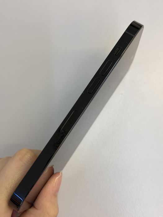 iPhone 14 Pro · 2/9