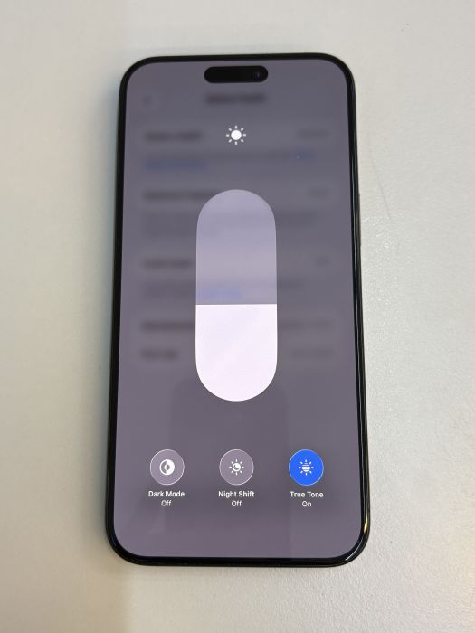 iPhone 15 Pro Max · 6/9